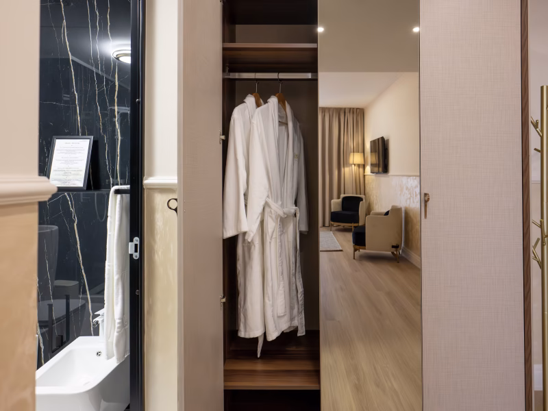 SUPERIOARA CU BALCON - 3