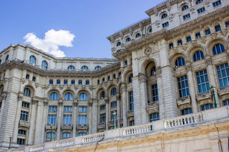 Locuri instagramabile de fotografiat in Bucuresti. Ghidul Le Blanc